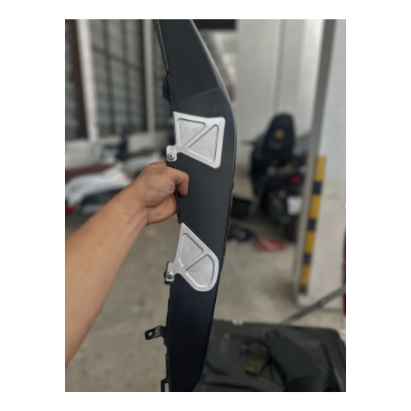 ฝาปิดรูกันตกแต่ง CNC อลูมิเนียม สำหรับ Yamaha XMAX 300 (ปี 2017-2024) บรรจุ 4 ชิ้น/ชุด รูปที่ 3