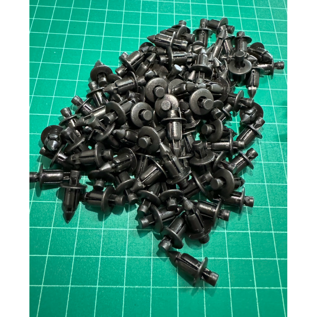 หมุดยึดชุดสี กิ๊บล็อคเฟรมรถ ขนาด 6 mm สำหรับ Honda Giorno 125 และรถมอเตอร์ไซค์ทุกรุ่น