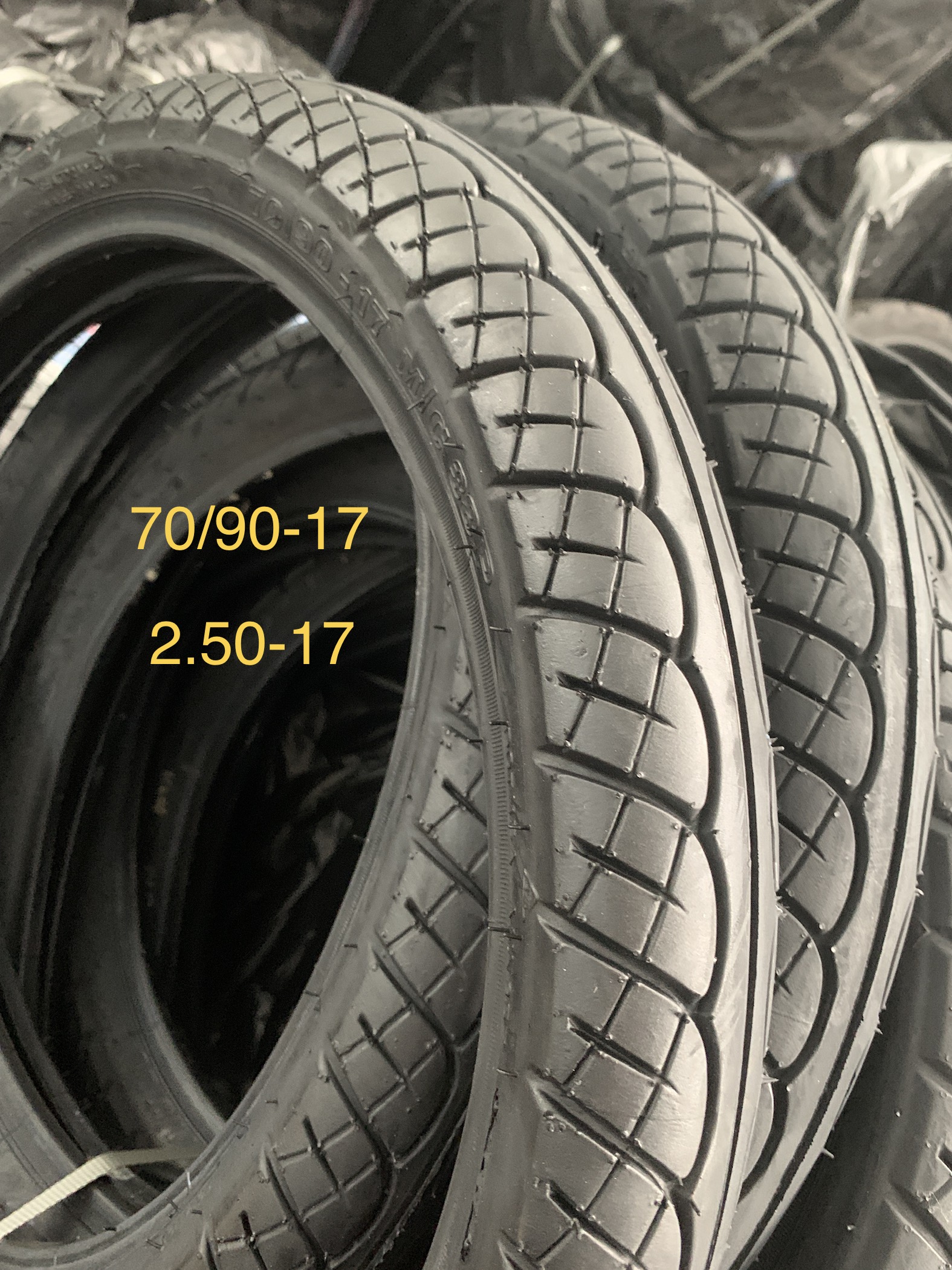 ยางนอกมอเตอร์ไซค์ ขอบ 17 นิ้ว ลาย Wave 110i (ยี่ห้อ HUT โดย V Rubber) รูปที่ 6
