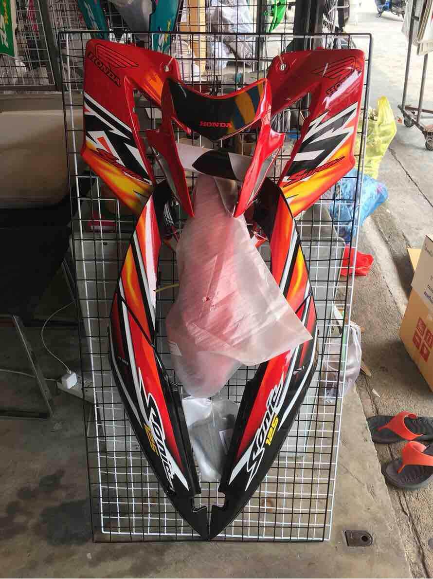 ชุดสีมอเตอร์ไซค์ Honda Sonic ตัวใหม่ (2004-2007) สีแดง-ดำ ลายไฟ รูปที่ 2