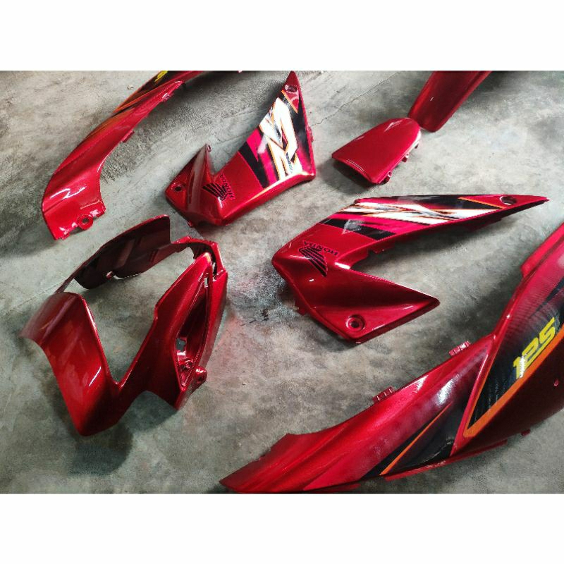 ชุดสีรถมอเตอร์ไซค์ Sonic 125 ปี 2004 สีแดงแก้ว จำนวน 7 ชิ้น รูปที่ 7